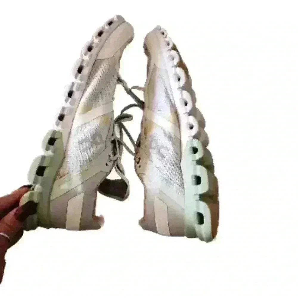 ON Running Women’s Cloudflow Running Shoes Aloe White Lightweight Performance 9